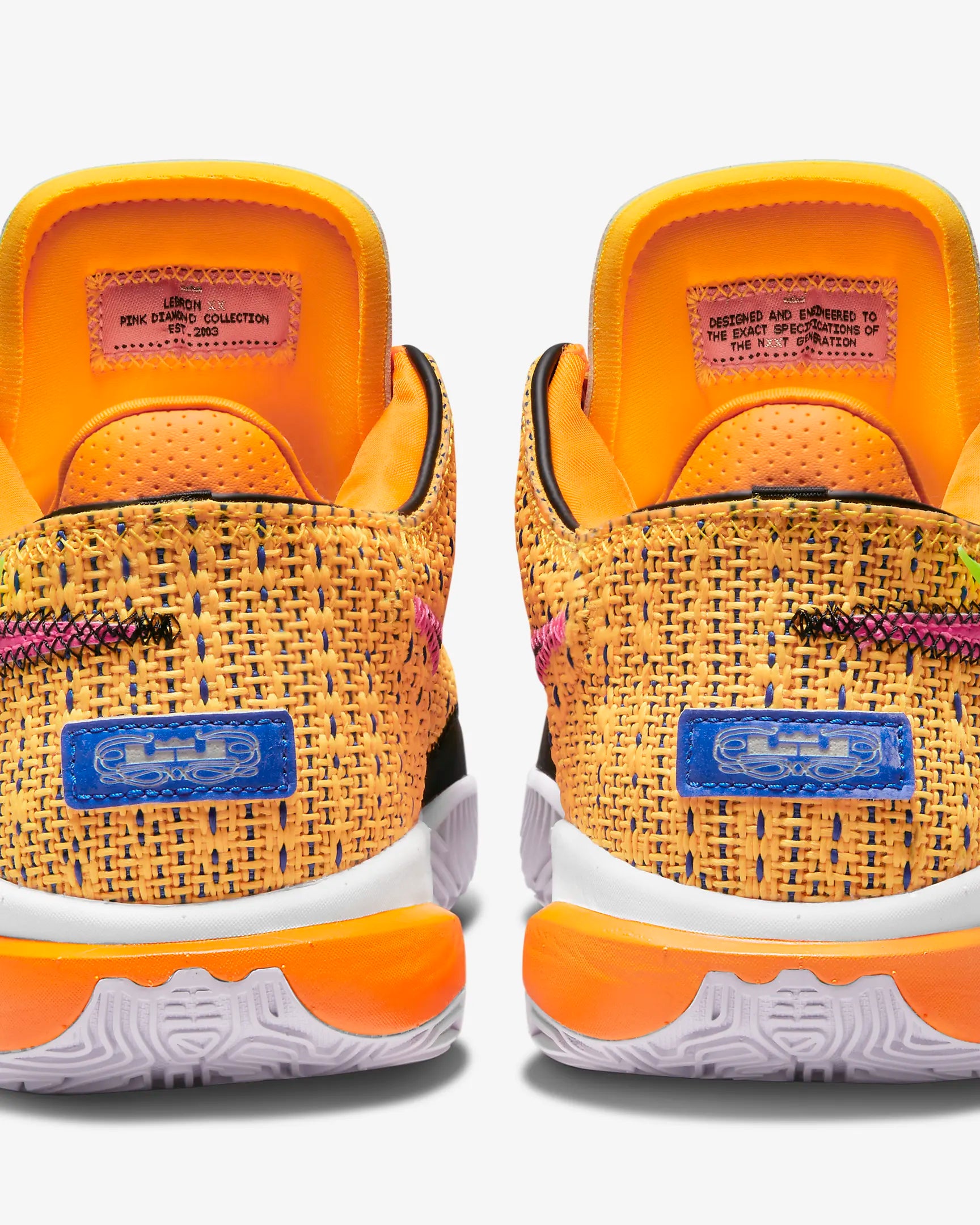 Tênis Nike LeBron 20