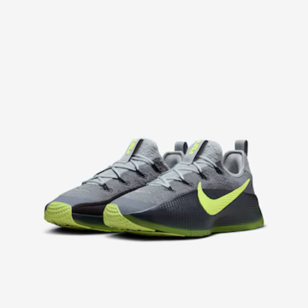 Tênis Nike Lebron TR1