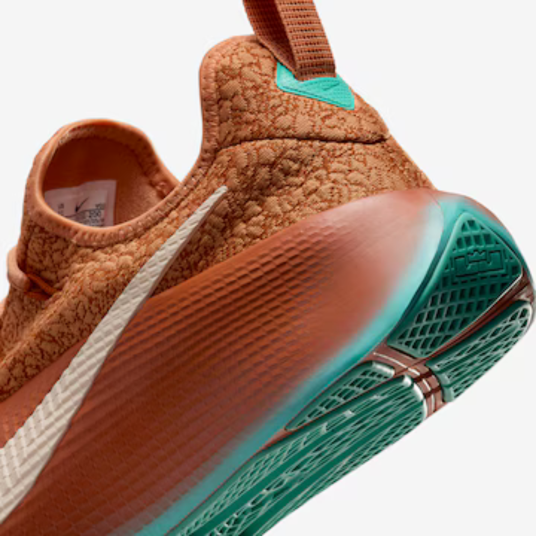 Tênis Nike Lebron TR1