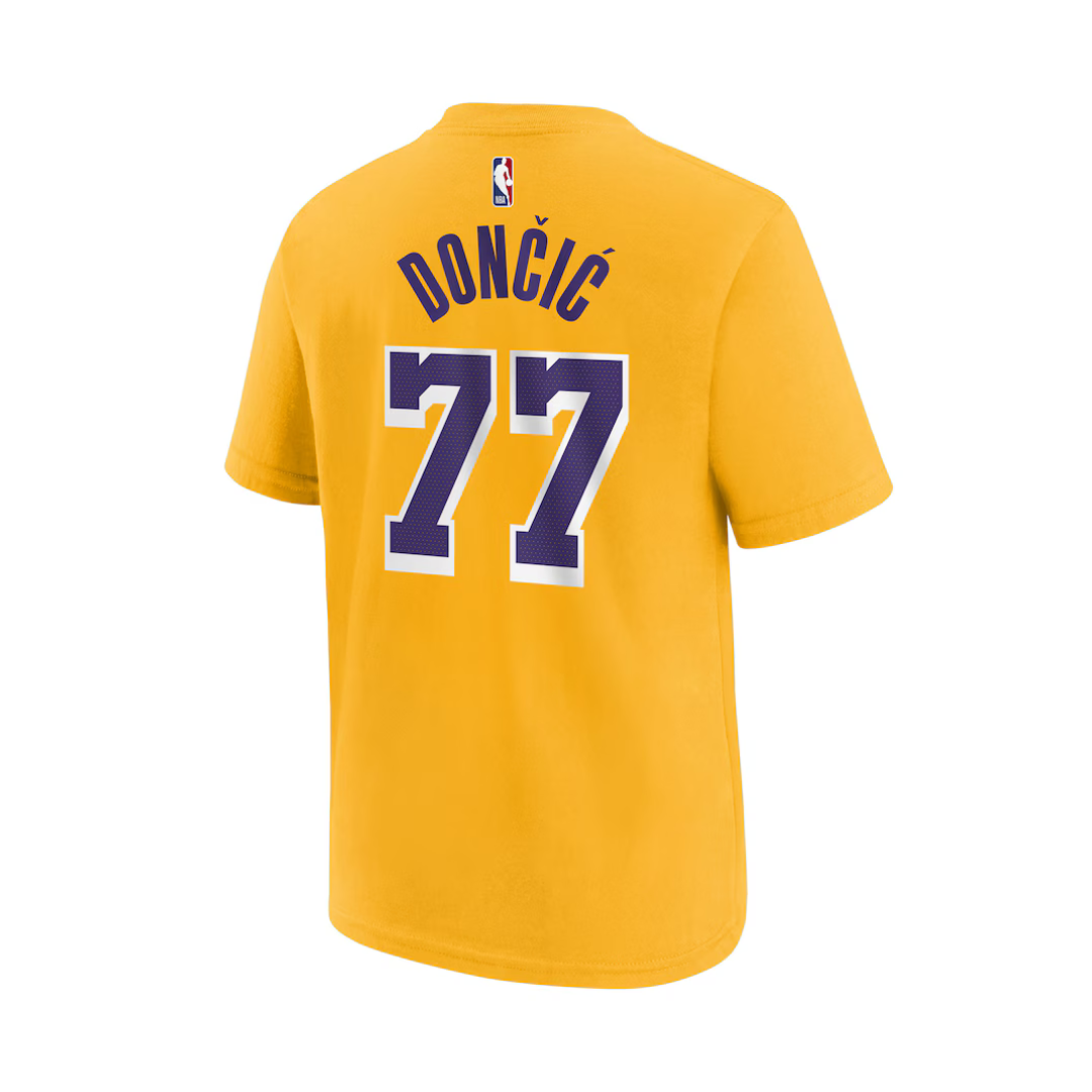 Camiseta masculina Los Angeles Lakers Luka Dončić Nike Gold Icon Edition com nome e número