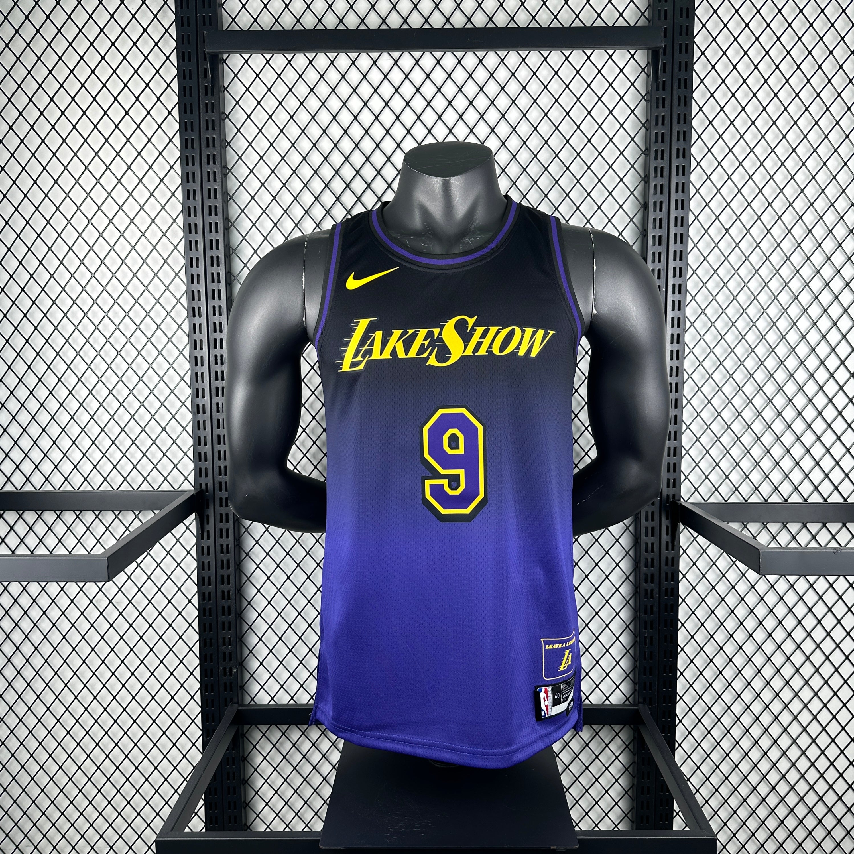 Camisa Regata NBA Swingman Nike Bronny James do Los Angeles Lakers unissex 2024/25 roxa - City Edition