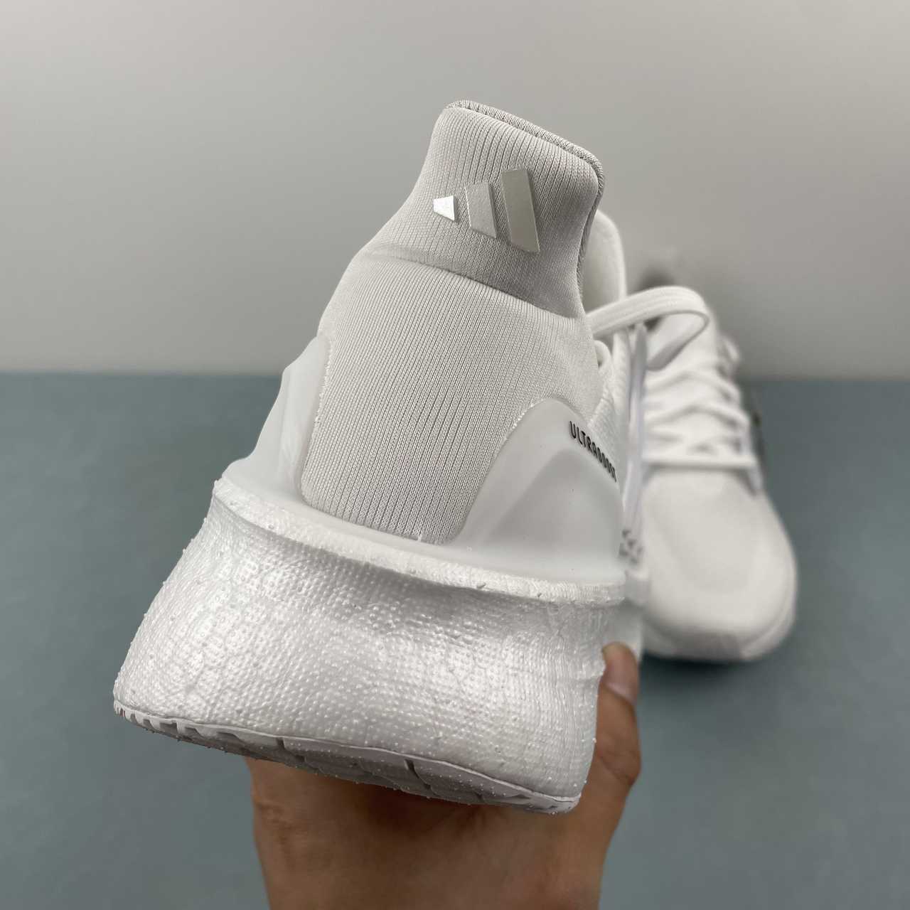 Tênis Ultraboost 5