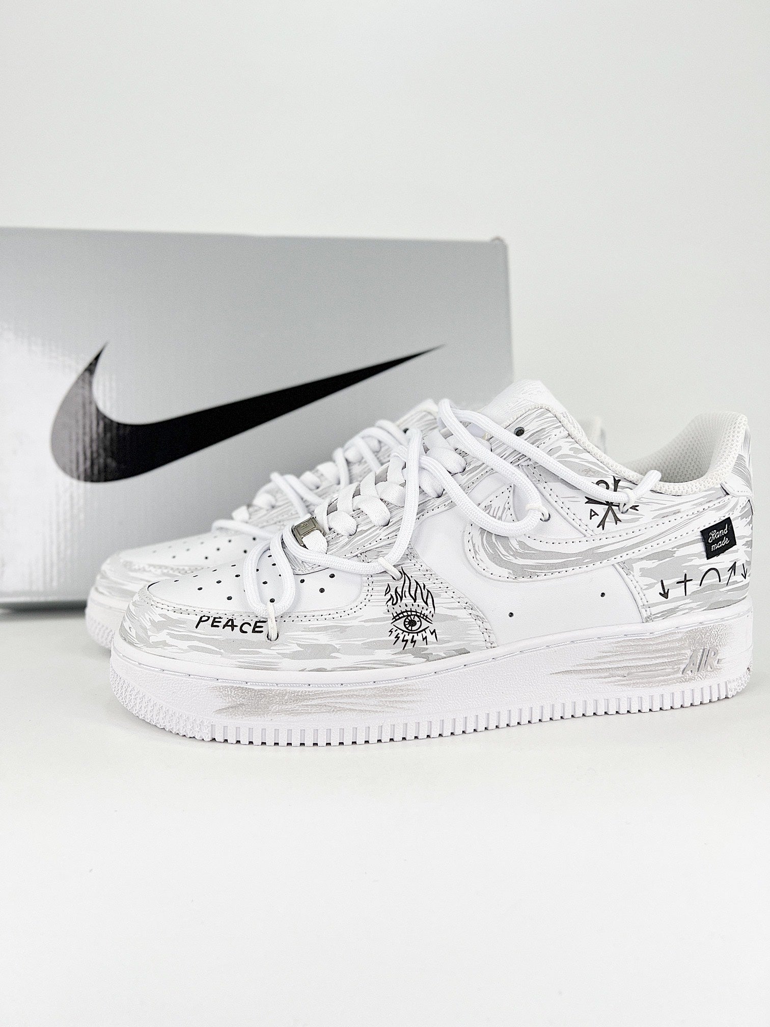 Nike Air Force 1