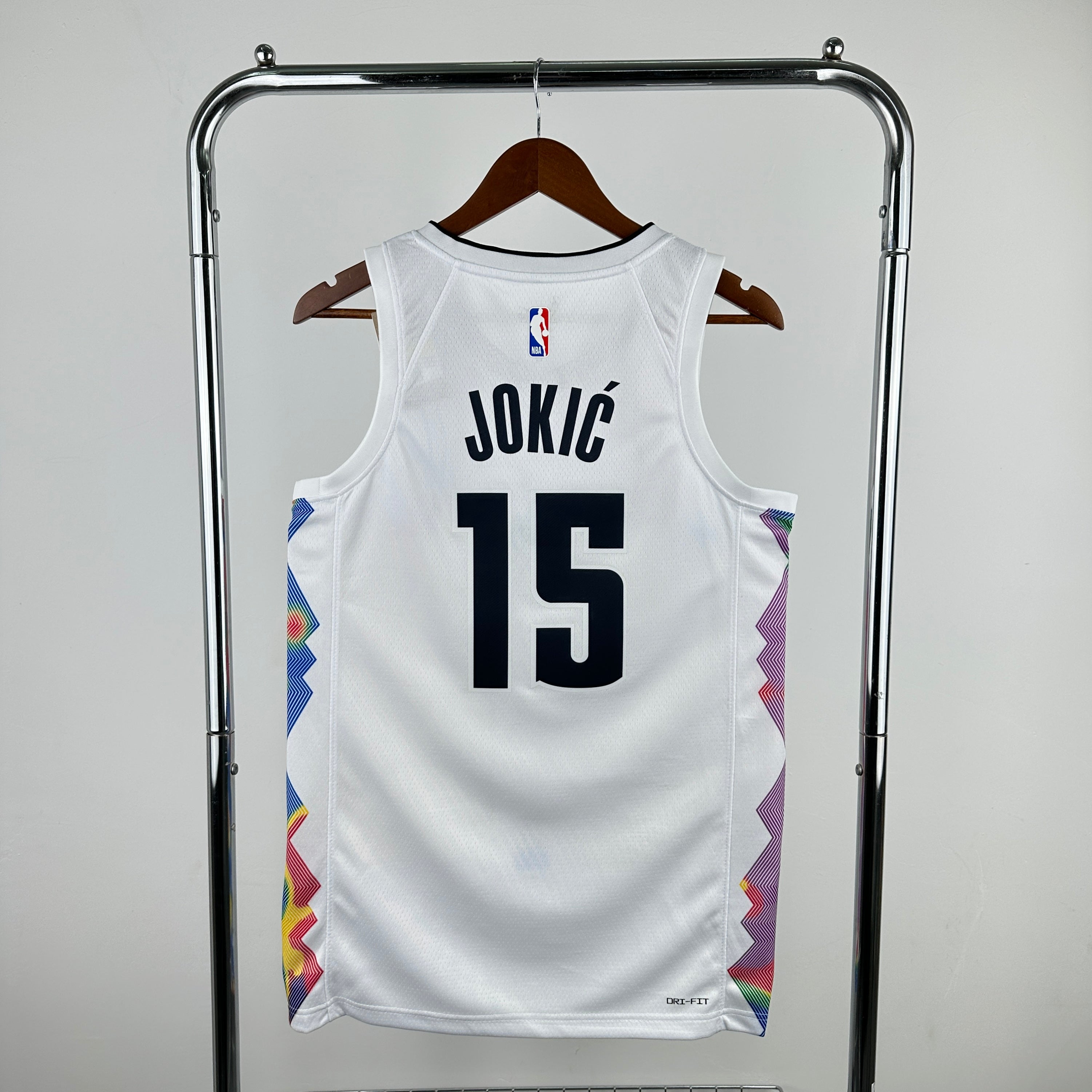 Camisa Regata NBA Unissex Camisa de jogador Swingman Nike Nikola Jokic Denver Nuggets 2024/25 - City Edition