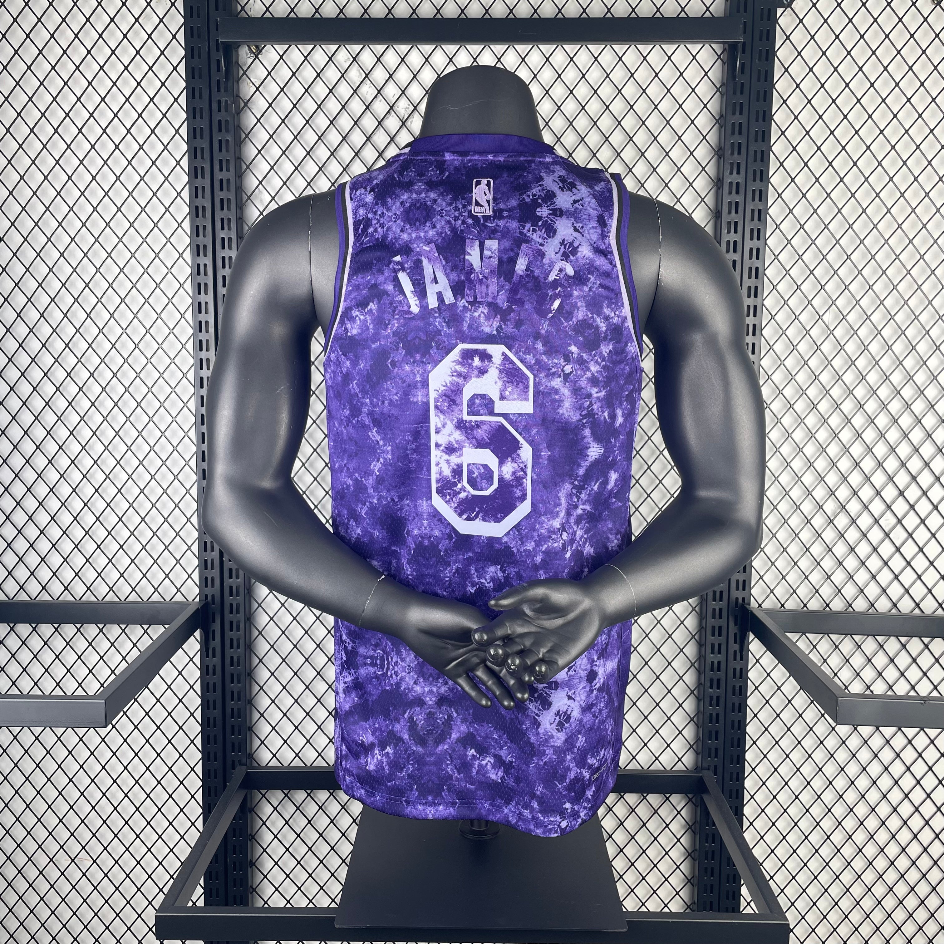 Regata Nike Los Angeles Lakers LeBron James Edição Especial