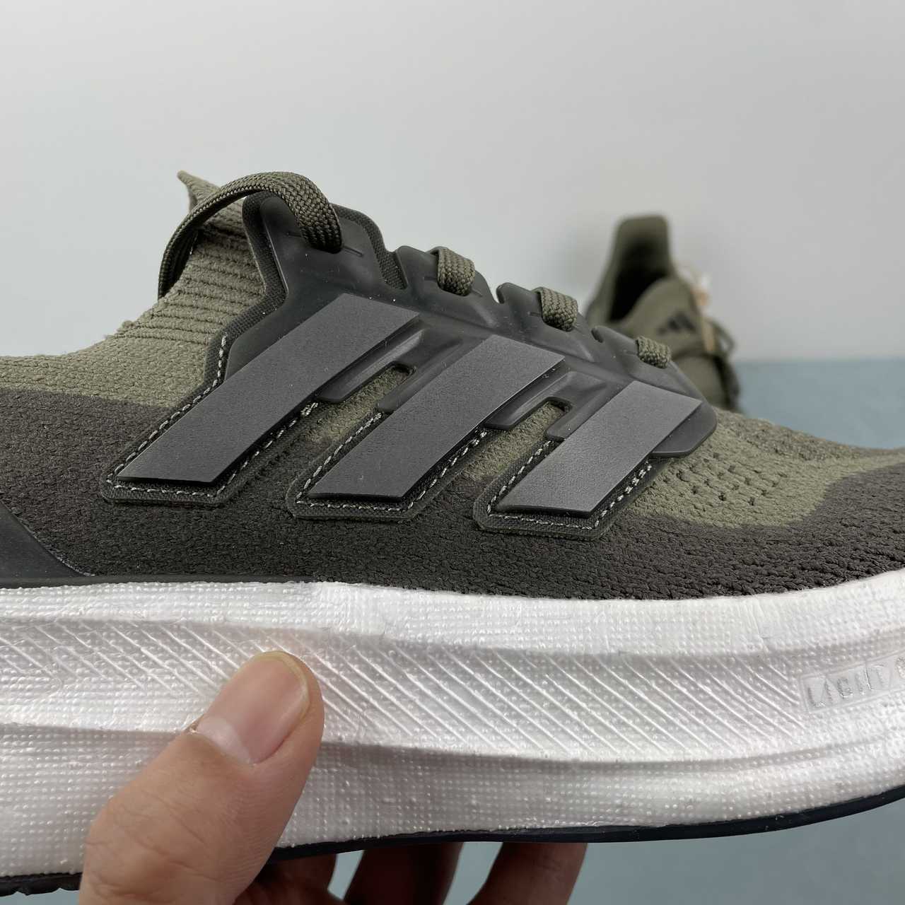 Tênis Ultraboost 5