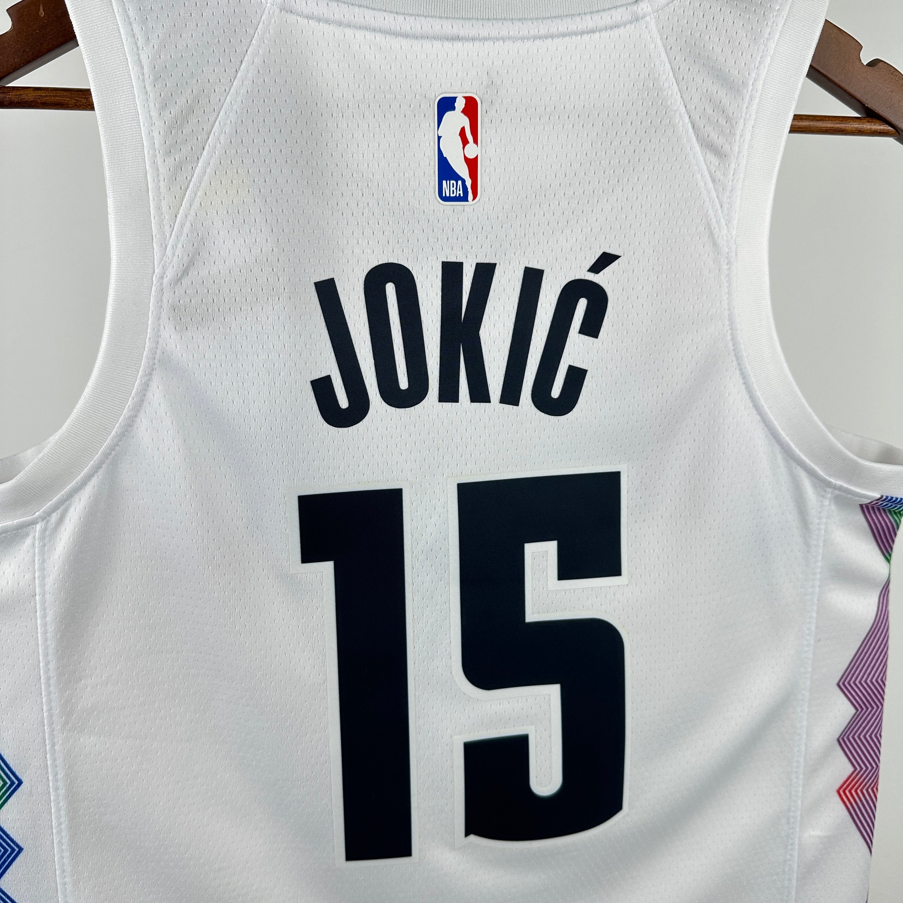 Camisa Regata NBA Unissex Camisa de jogador Swingman Nike Nikola Jokic Denver Nuggets 2024/25 - City Edition