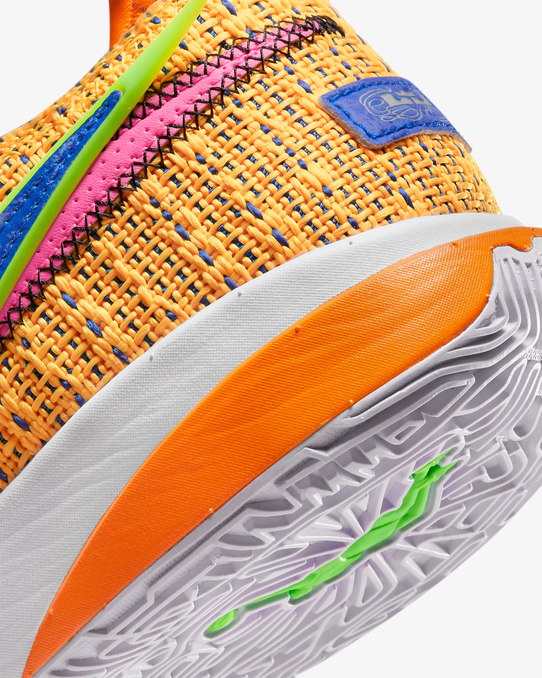 Tênis Nike LeBron 20