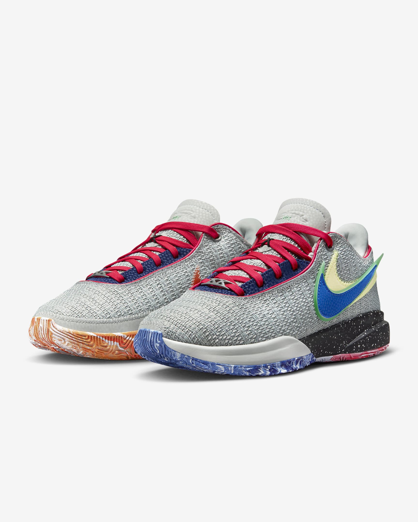 Tênis Nike LeBron 20