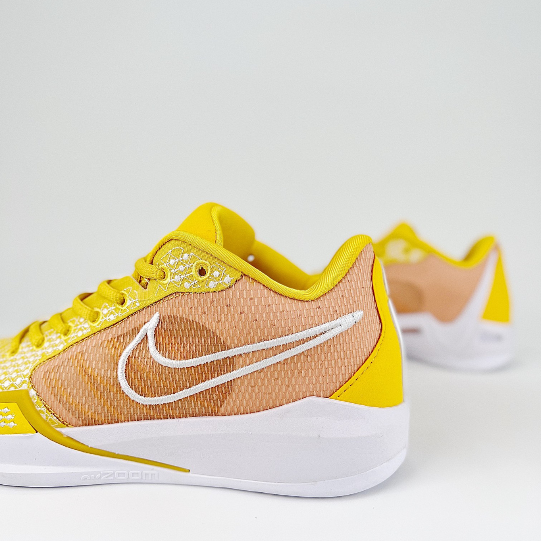 Nike Sabrina ION 1