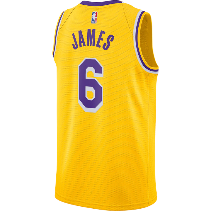 Camisa Unissex Los Angeles Lakers LeBron James Nike Gold 2021/22 #6 Swingman