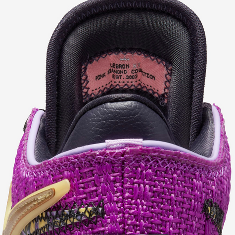 Tênis Nike LeBron 20 SE