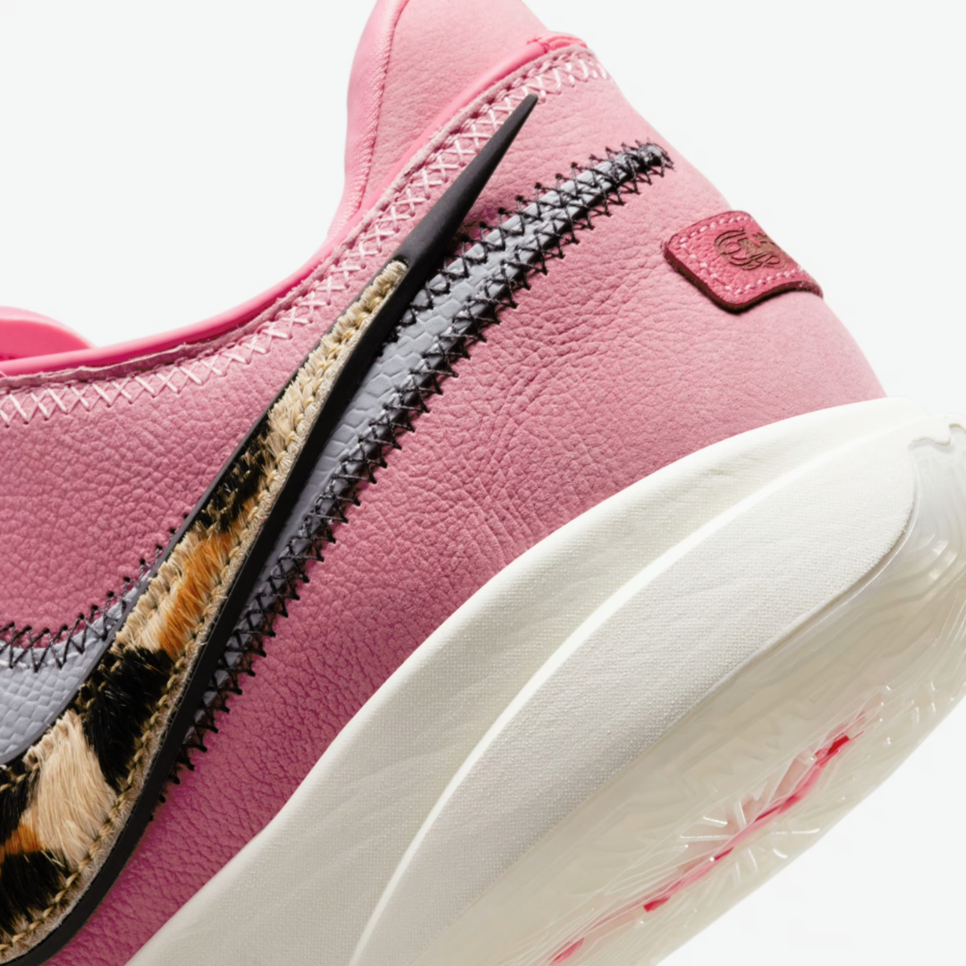 Tênis Nike LeBron 20