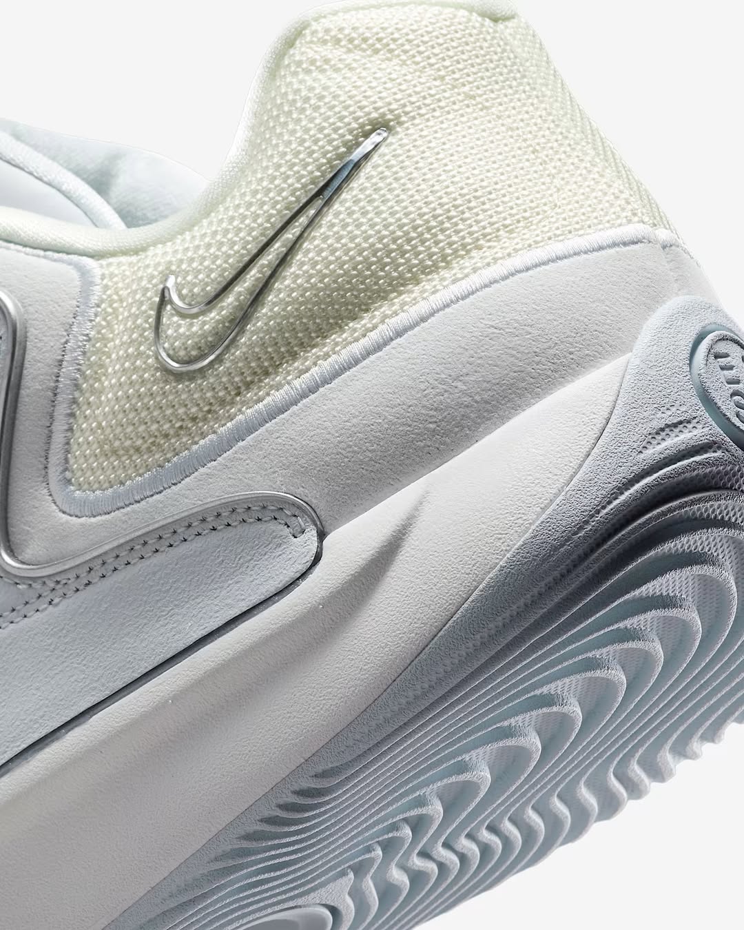 Nike KD18 "Chain Reaction"