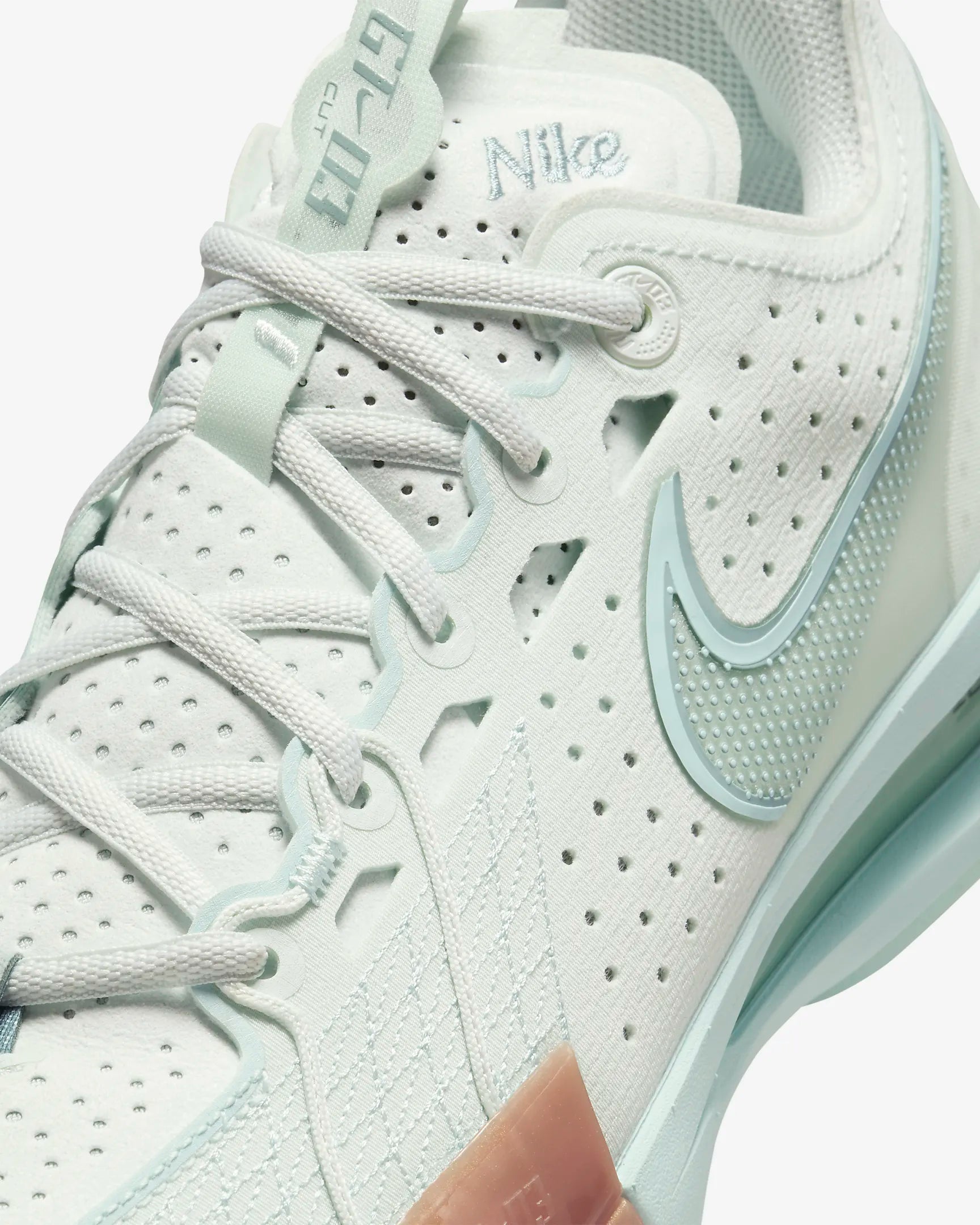 Nike G.T. Cut 3