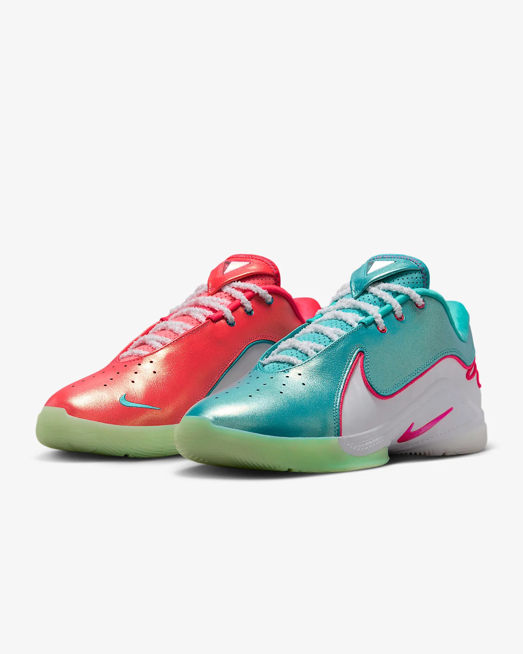 LeBron XXII "Limelight"