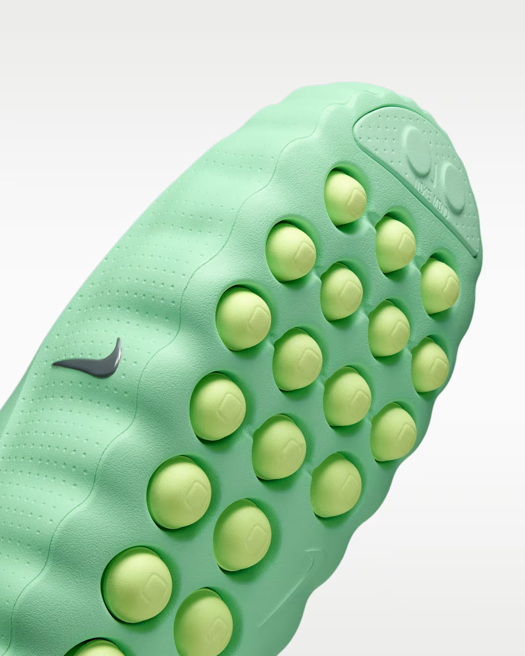 Nike Mind 001
