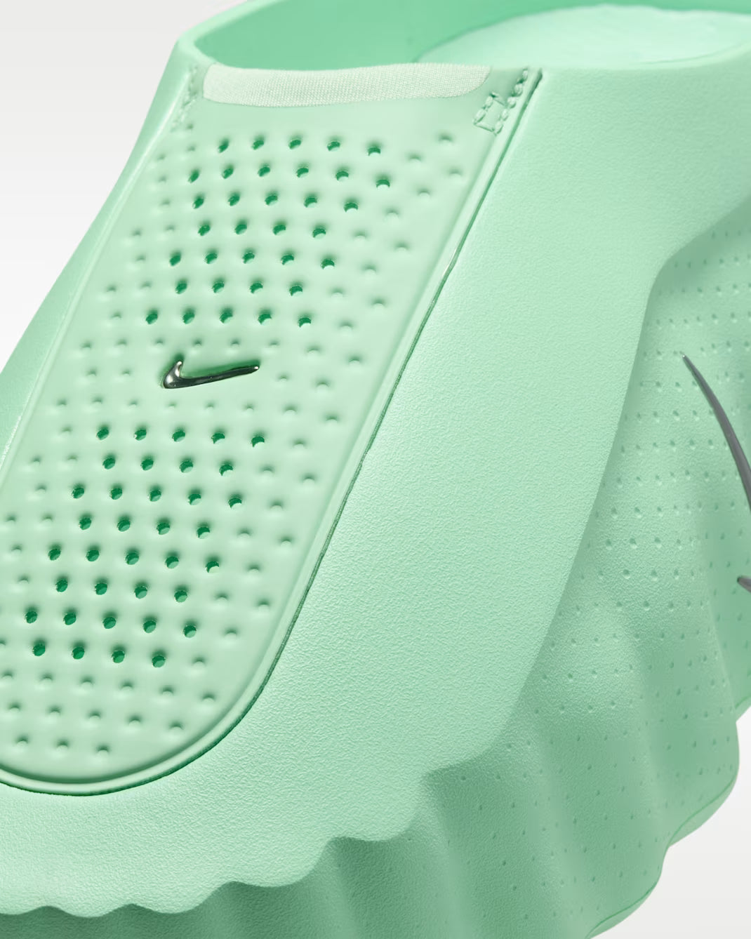 Nike Mind 001