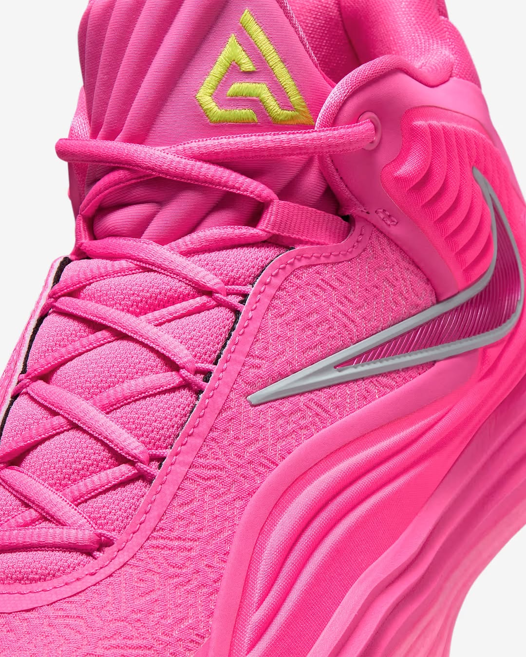 Giannis Freak 7 “Live Wire"