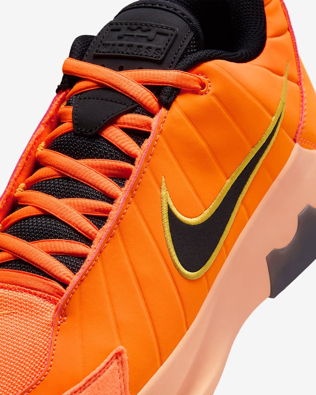 Tênis Nike LeBron Witness IX