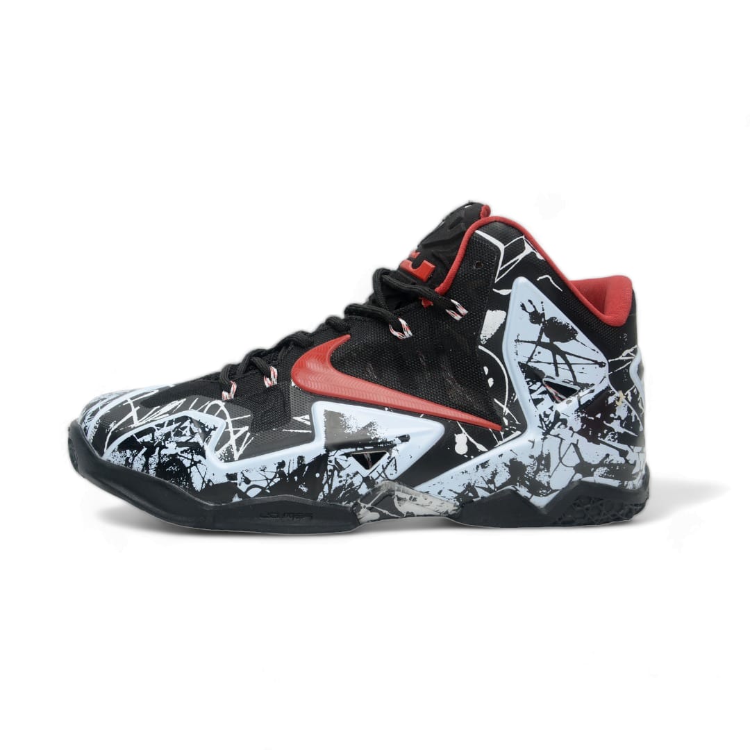 Nike lebron sale graffiti