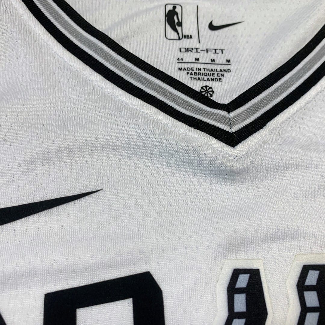 Camisa Regata NBA Unissex  San Antonio Spurs Victor Wembanyama Nike White 2023 NBA Draft First Round Pick Swingman Jersey